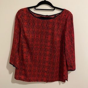 ANN TAYLOR | EUC Red and Navy blue printed blouse